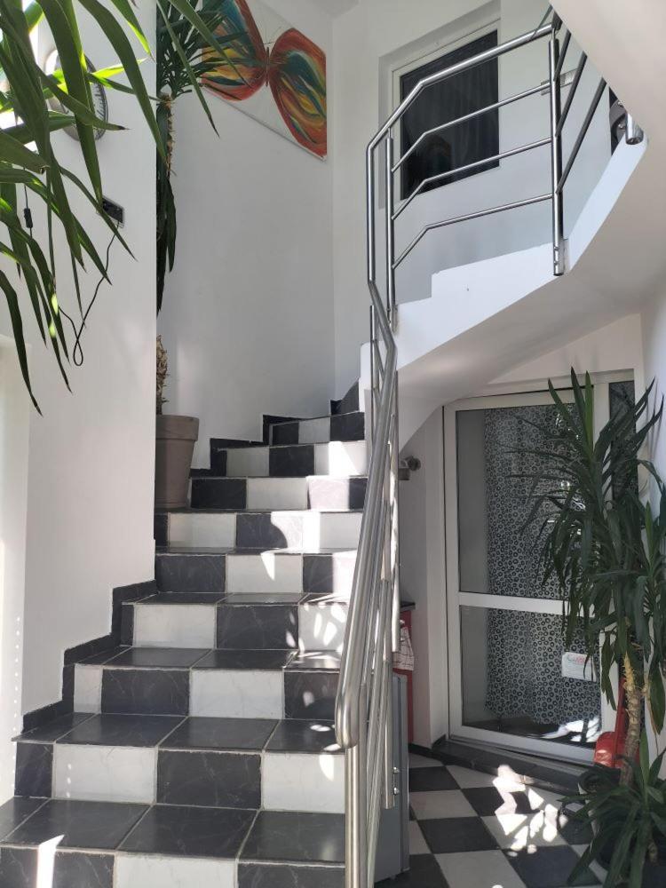 Max Apartment ชุโคโว ภายนอก รูปภาพ