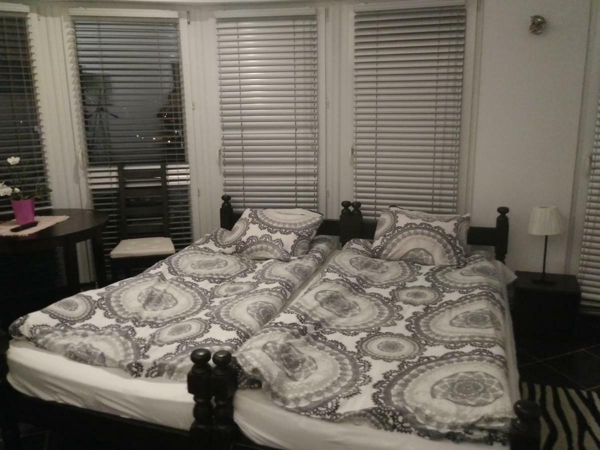 Max Apartment ชุโคโว ภายนอก รูปภาพ